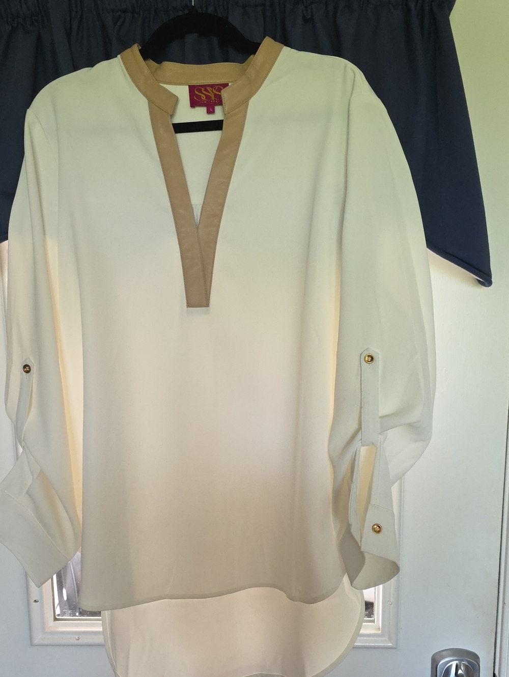 SSYS THE LABEL Cream Split-Neck Shirt with Tan Trim